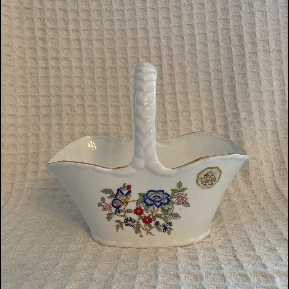 Royal Tara Handmade In Ireland Bone China Basket